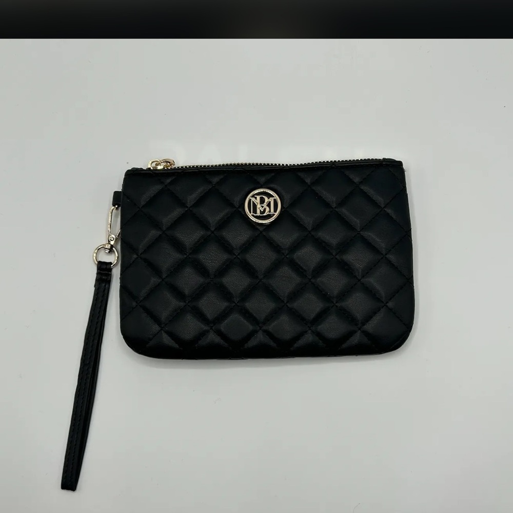 Black Quilted Badgley Mischka Wristlet Clutch NWT
